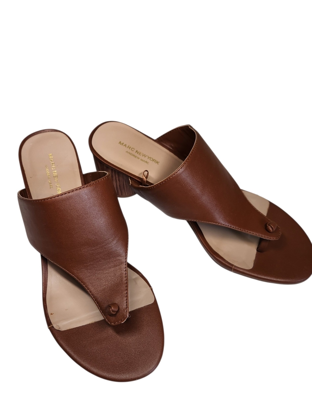 Andrew Marc New York Hazel Brown Thong Heeled Sandals Size 7.5 Women's